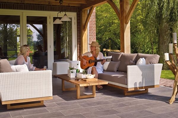 Tips to Get Your Outdoor Furniture Ready for Spring