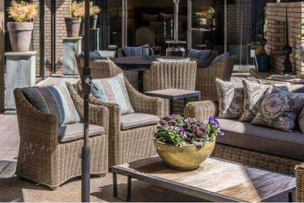 Outdoor daybeds and rattan sofa sets
